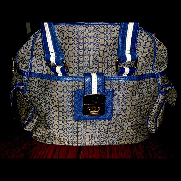 MARC BY MARC JACOBS canvas logo bag with side exterior pockets - Picture 2 of 7